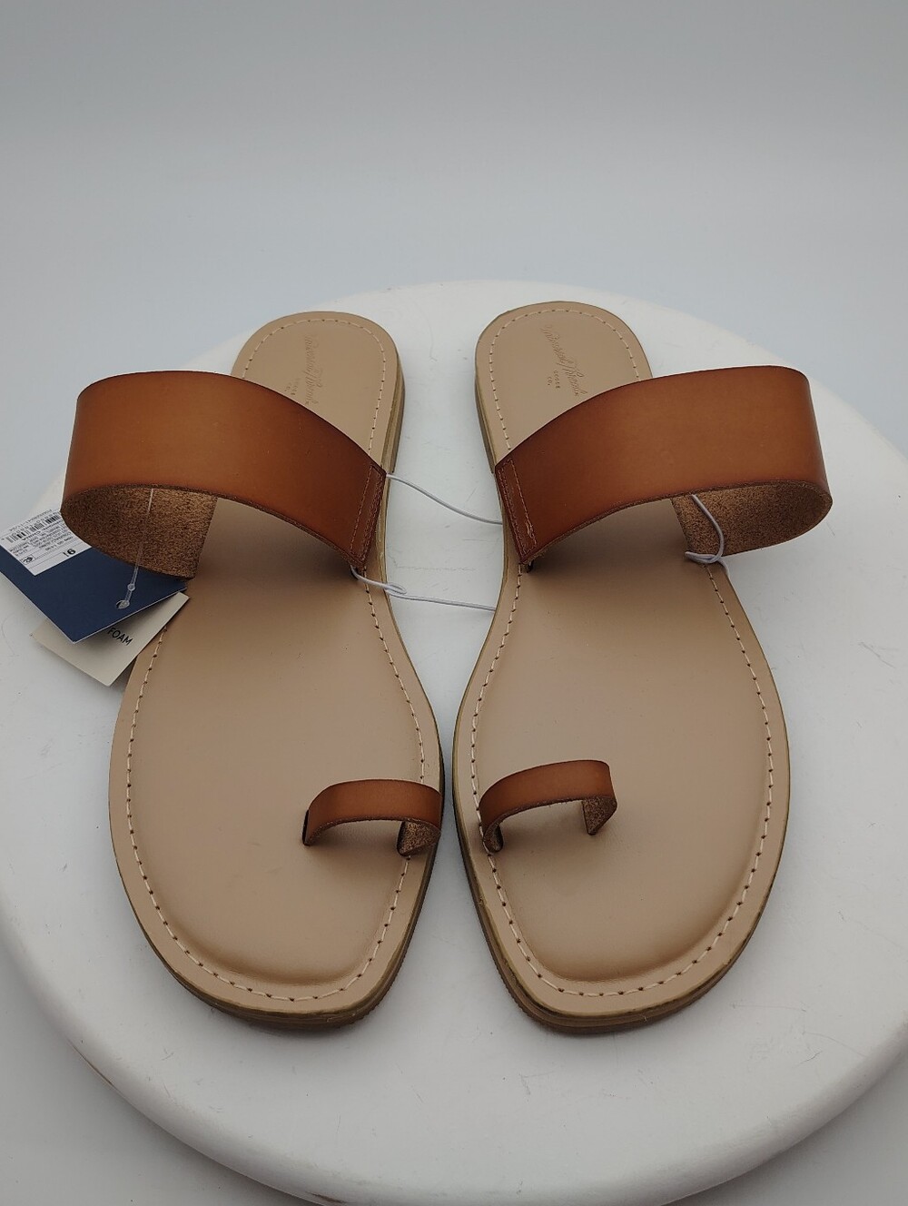New Universal Thread Juno Slide Sandals In Cognag with Toe Loop Size Woman's 11